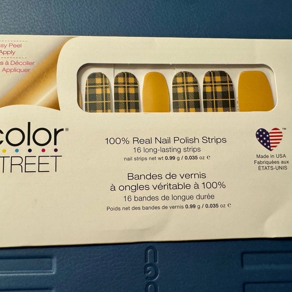 Color Street Breaking Plaid Nail Polish Strips - Picture 1 of 2